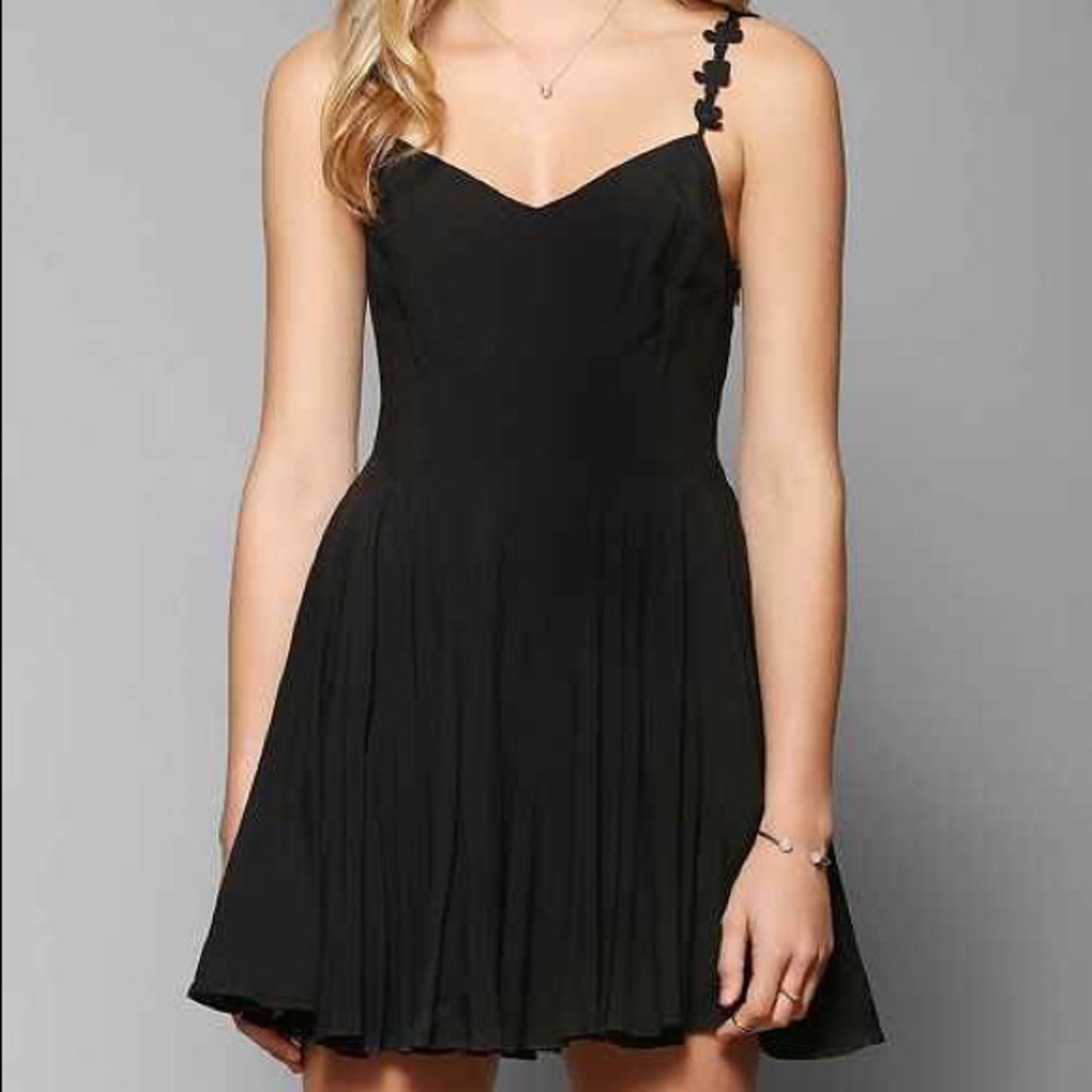 Daisy strap dress